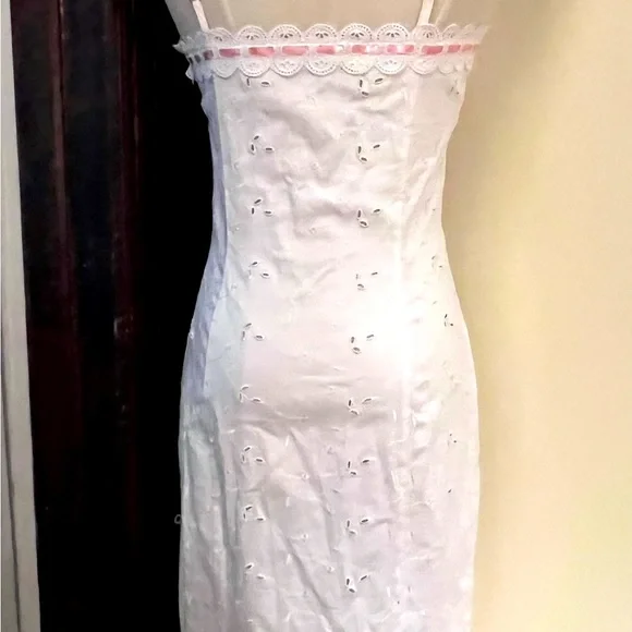 Betsey Johnson, vintage, zipper eyelet white pink dress. never worn mint. small. - Picture 4 of 14